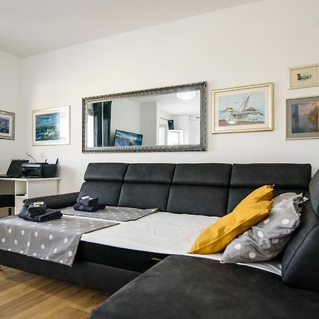 Aurora Seaview Apartment Млини Экстерьер фото